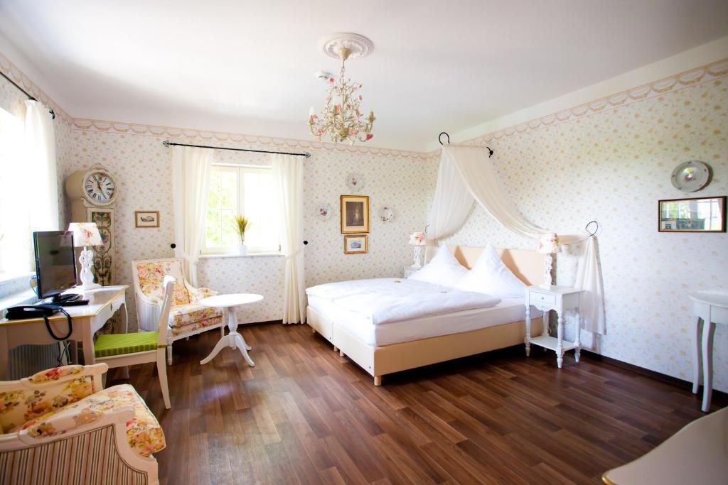 Gastwirtschaft & Hotel Hallescher Anger Naumburg  Ruang foto